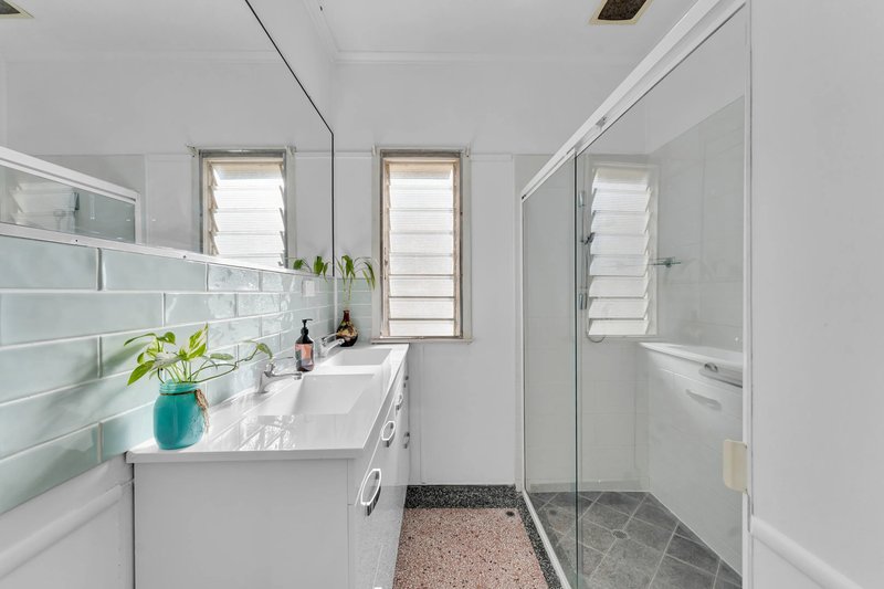 Photo - 340 Webster Road, Stafford Heights QLD 4053 - Image 10