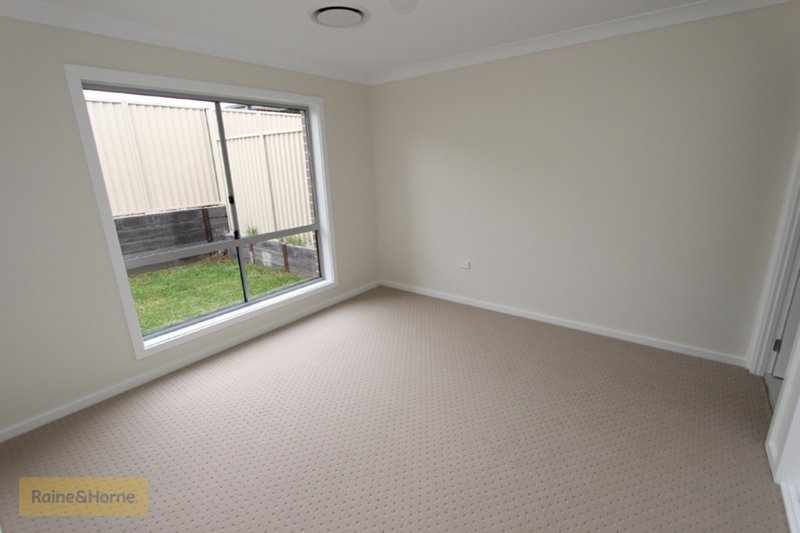 Photo - 3/40 Wentworth Drive, Kelso NSW 2795 - Image 8