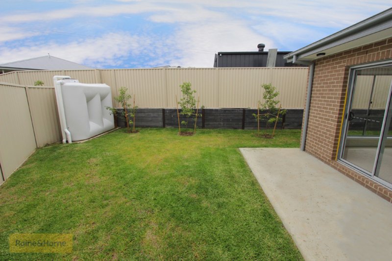 Photo - 3/40 Wentworth Drive, Kelso NSW 2795 - Image 10