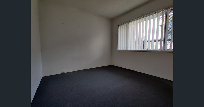 Photo - 3/402 Marine Parade, Biggera Waters QLD 4216 - Image 4