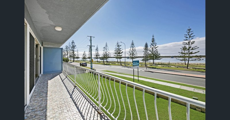 Photo - 3/402 Marine Parade, Biggera Waters QLD 4216 - Image 8