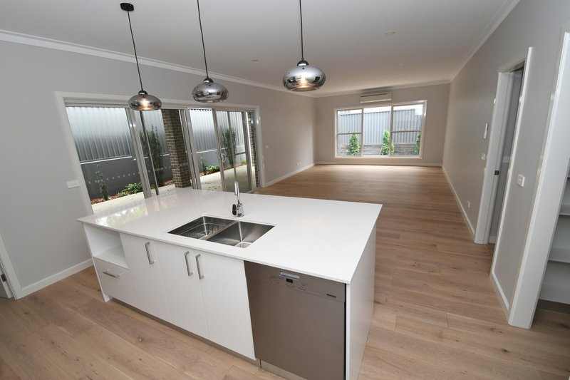 Photo - 340C Howick Street, Bathurst NSW 2795 - Image 3
