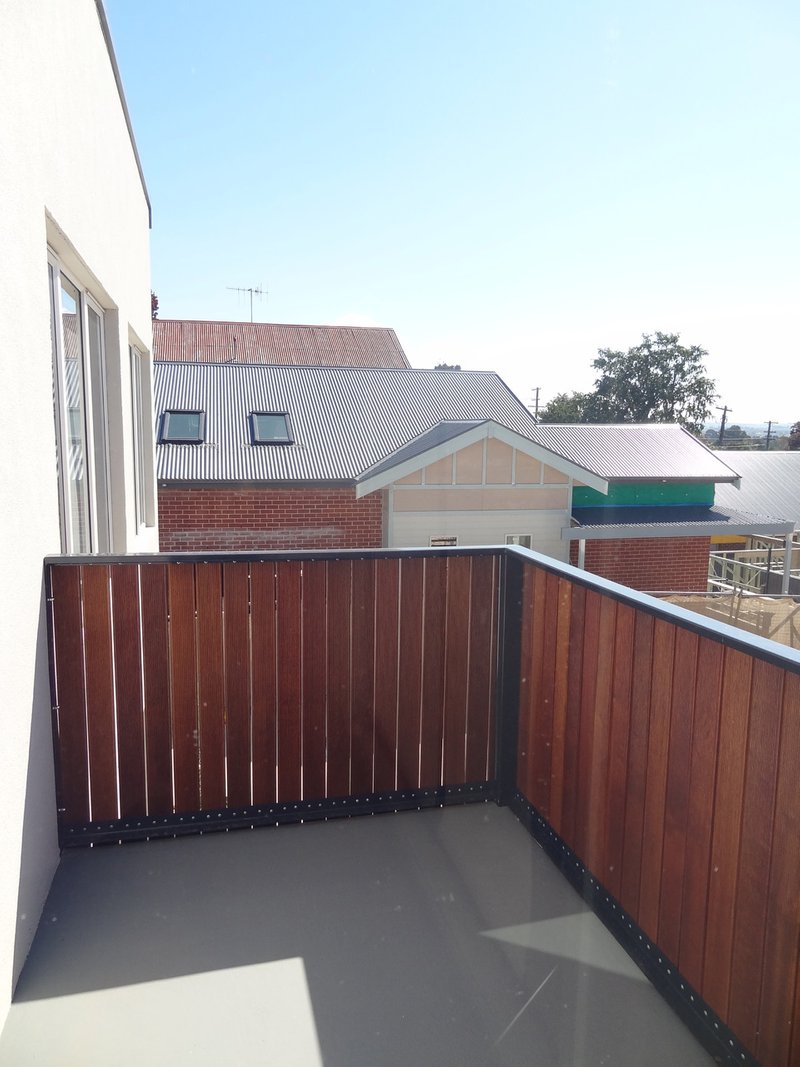 Photo - 340C Howick Street, Bathurst NSW 2795 - Image 6