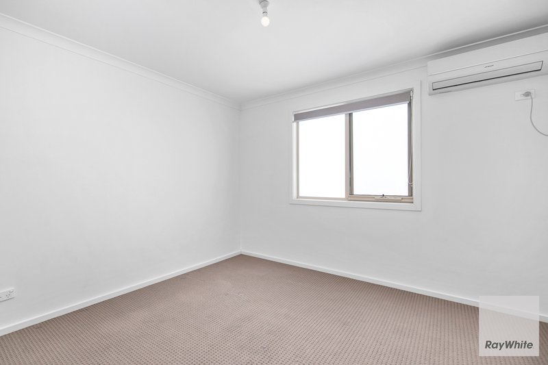 Photo - 34/1-11 Hyde Park Avenue, Craigieburn VIC 3064 - Image 9