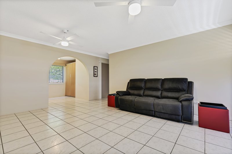 Photo - 3/41-43 Lower Gay Terrace , Caloundra QLD 4551 - Image 9