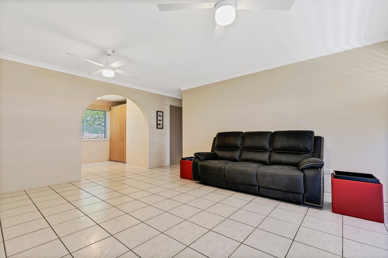 Photo - 3/41-43 Lower Gay Terrace, Caloundra QLD 4551 - Image 9