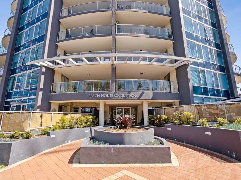 Photo - 3/41-43 Marine Parade, Redcliffe QLD 4020 - Image 1