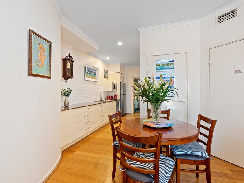 Photo - 3/41-43 Marine Parade, Redcliffe QLD 4020 - Image 5