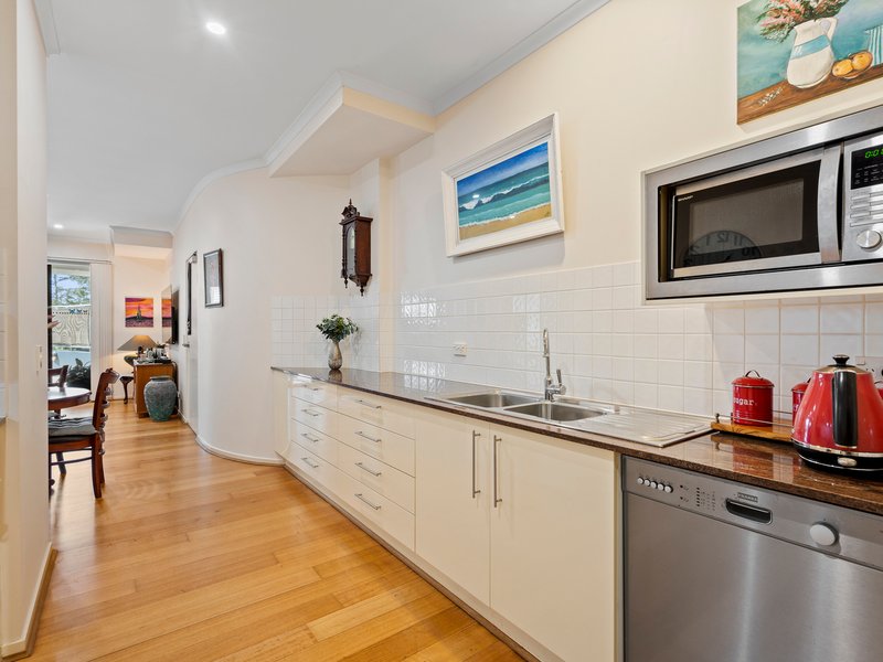Photo - 3/41-43 Marine Parade, Redcliffe QLD 4020 - Image 9