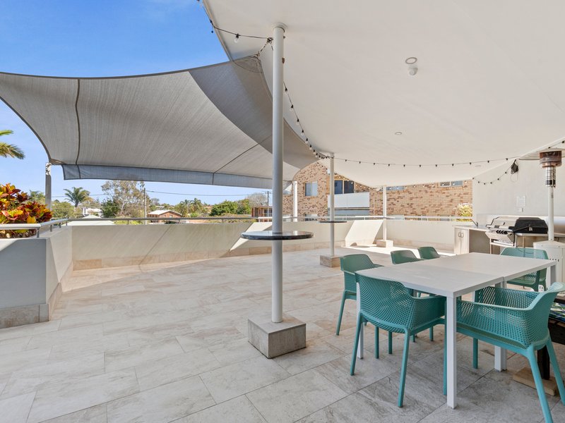 Photo - 3/41-43 Marine Parade, Redcliffe QLD 4020 - Image 15