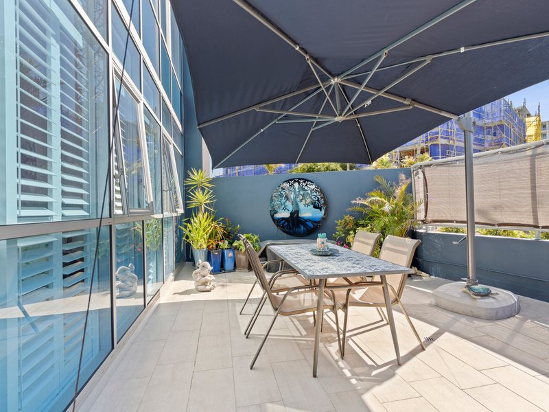 Photo - 3/41-43 Marine Parade, Redcliffe QLD 4020 - Image 22