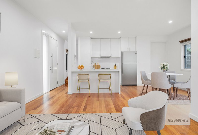 Photo - 3/41 Cowper Street, Footscray VIC 3011 - Image 1