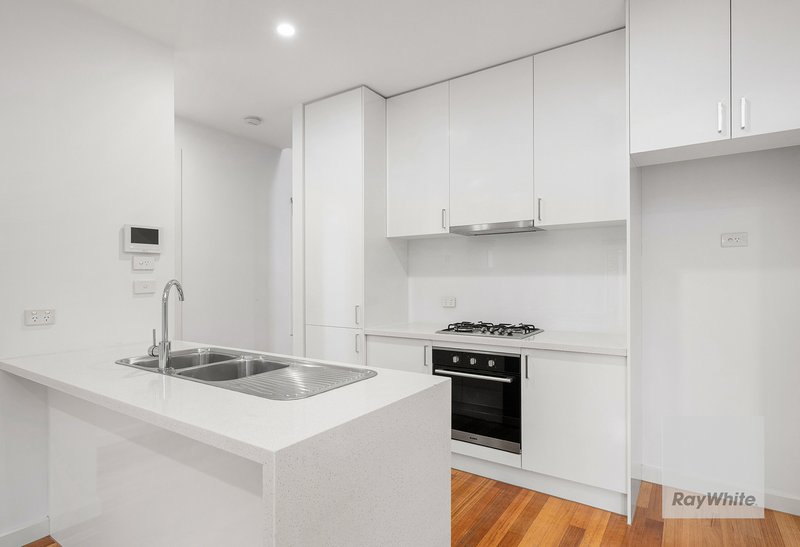 Photo - 3/41 Cowper Street, Footscray VIC 3011 - Image 4