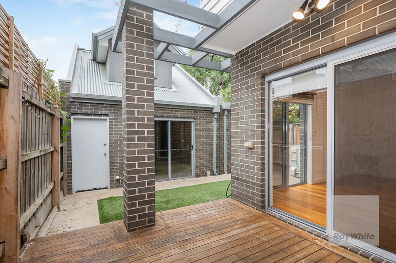 Photo - 3/41 Cowper Street, Footscray VIC 3011 - Image 8