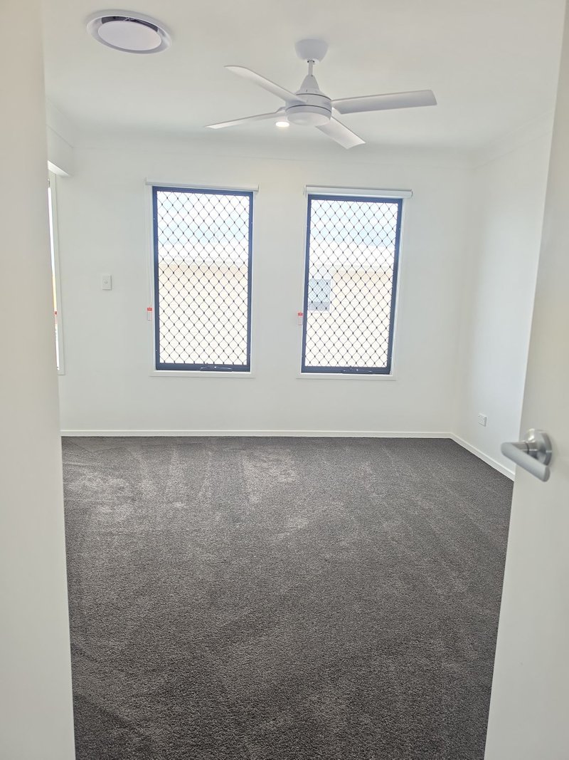 Photo - 34/1 Mckenzie Road, Mango Hill QLD 4509 - Image 11