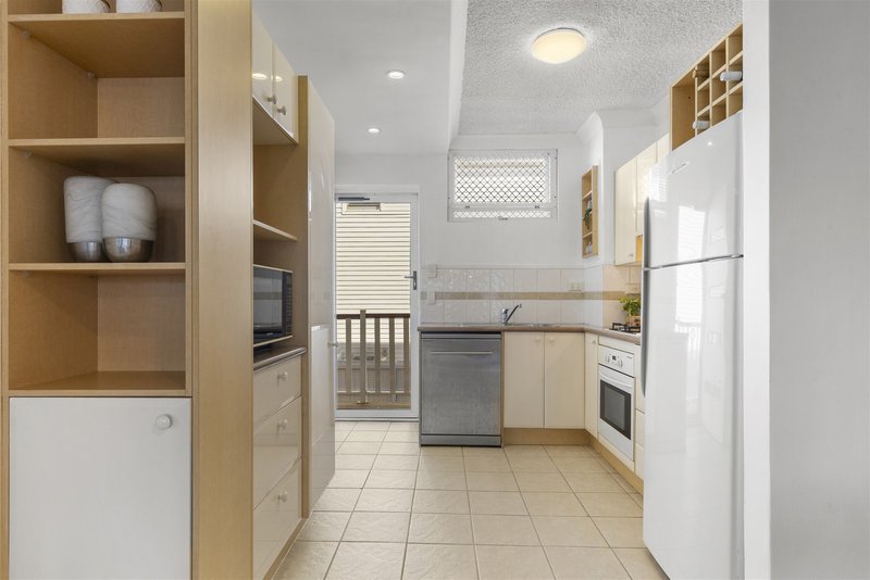 Photo - 3/41 Riverton Street, Clayfield QLD 4011 - Image 6