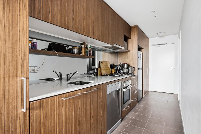 Photo - 3411/350 William Street, Melbourne VIC 3000 - Image 2