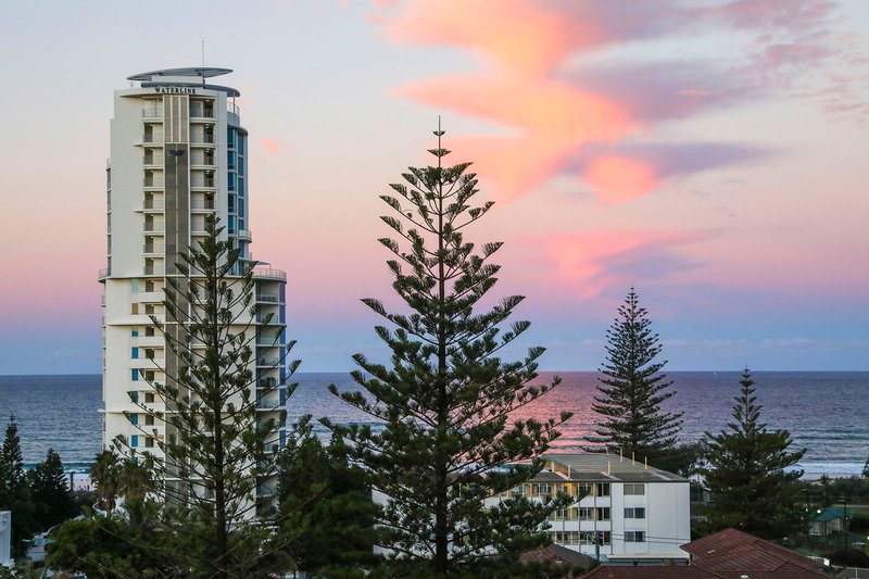 34/121 Surf Parade, Broadbeach QLD 4218