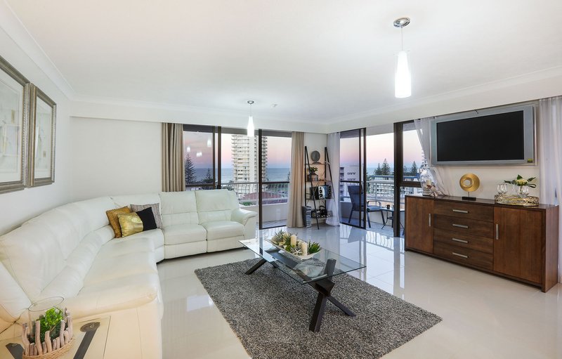 Photo - 34/121 Surf Parade, Broadbeach QLD 4218 - Image 9