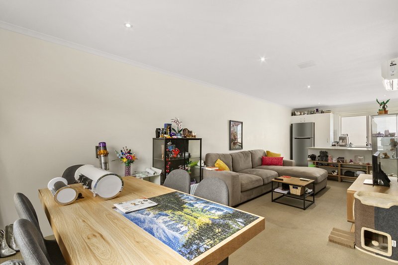 Photo - 34/15 Andersch Street, Casey ACT 2913 - Image 3