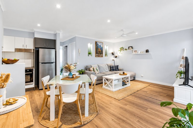 Photo - 34/162 Frank Street, Labrador QLD 4215 - Image 2