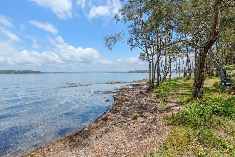 342 Dobell Dr , Wangi Wangi NSW 2267