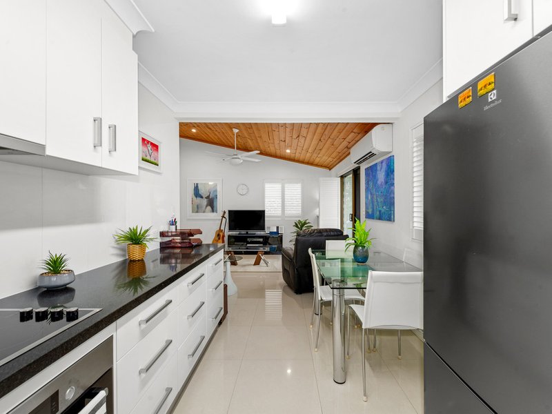 Photo - 3/42 Hows Road, Nundah QLD 4012 - Image 7