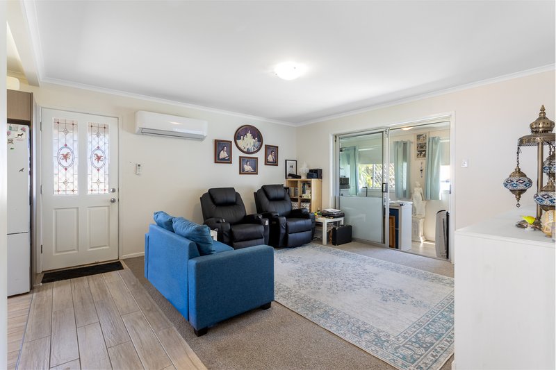 Photo - 3/42 Klingner Road, Redcliffe QLD 4020 - Image 9