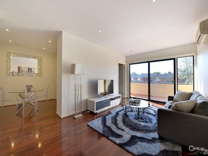 34/2 Monash Green Drive, Clayton VIC 3168