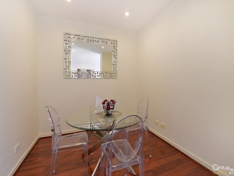 Photo - 34/2 Monash Green Drive, Clayton VIC 3168 - Image 5