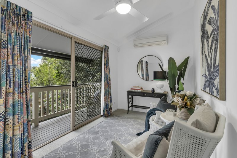 Photo - 3/42 Newcross Street, Indooroopilly QLD 4068 - Image 11