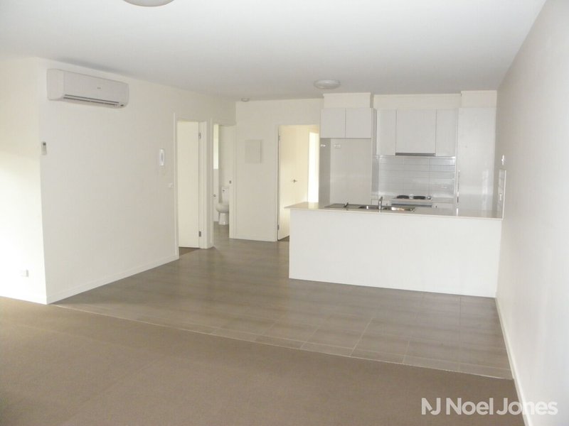 Photo - 3/42 Sherbrook Avenue, Ringwood VIC 3134 - Image 3