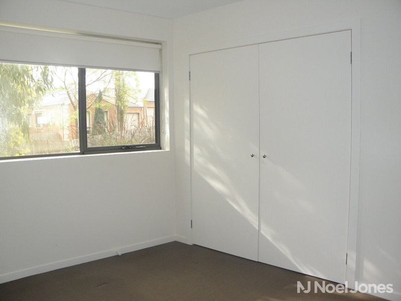 Photo - 3/42 Sherbrook Avenue, Ringwood VIC 3134 - Image 8