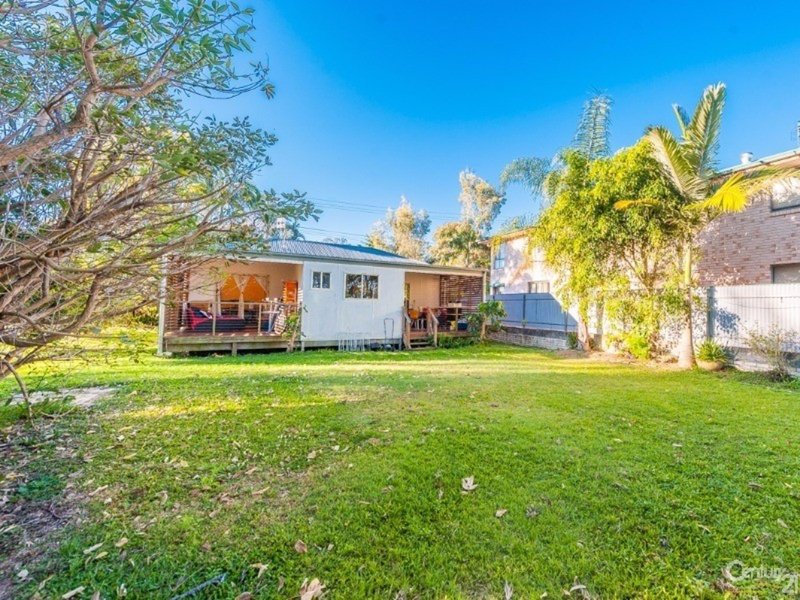 Photo - 343 Bradman Avenue, Maroochydore QLD 4558 - Image 3