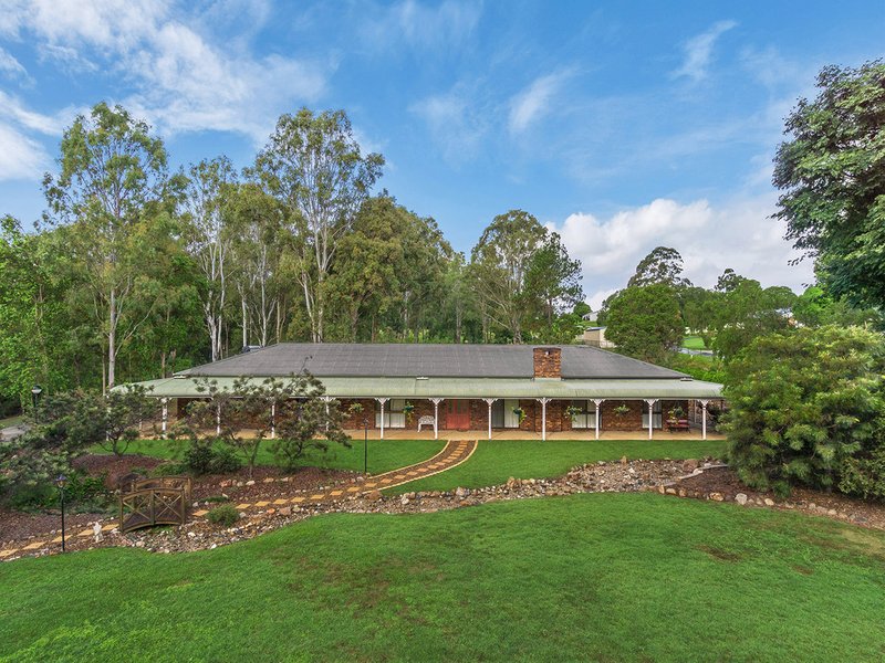 343 Bridgeman Road, Bridgeman Downs QLD 4035