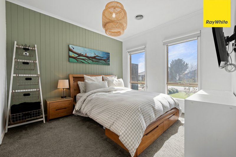 Photo - 343 Centenary Avenue, Melton West VIC 3337 - Image 9