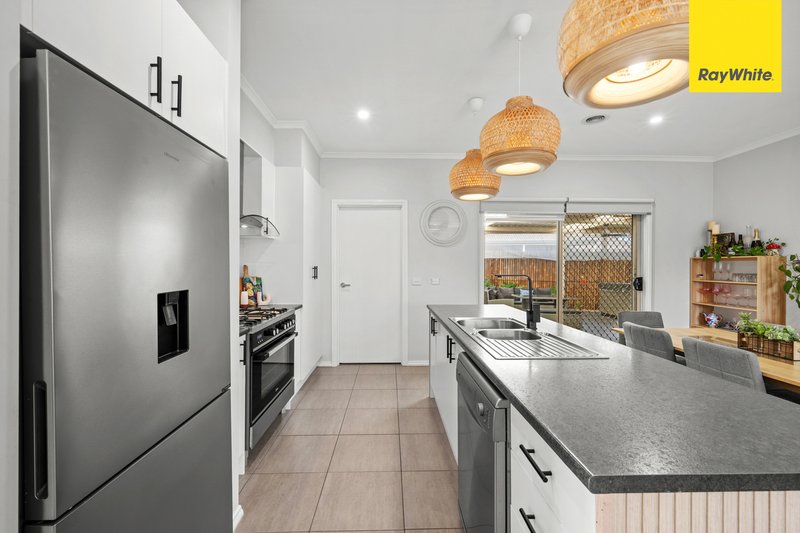 Photo - 343 Centenary Avenue, Melton West VIC 3337 - Image 11