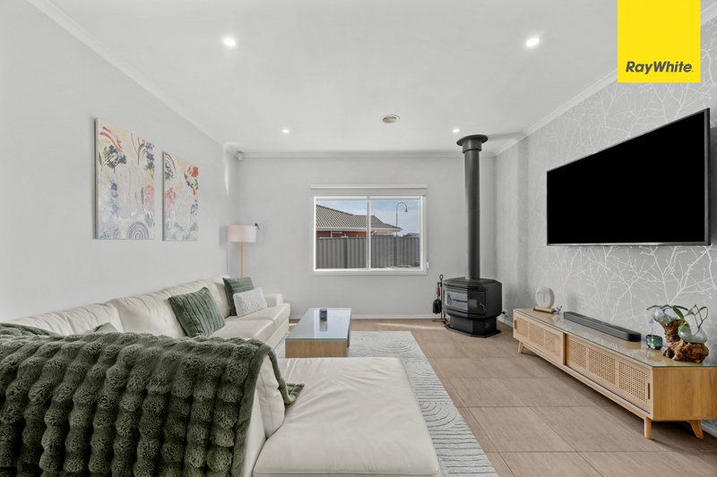 Photo - 343 Centenary Avenue, Melton West VIC 3337 - Image 15