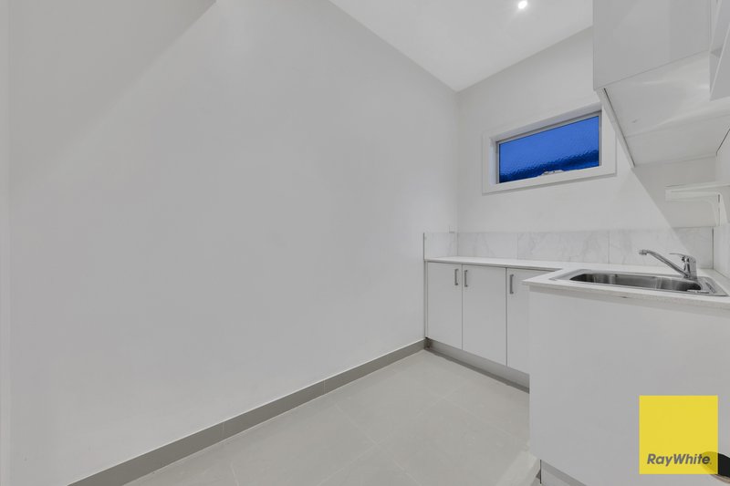 Photo - 3/43 Westmeadows Lane, Truganina VIC 3029 - Image 18