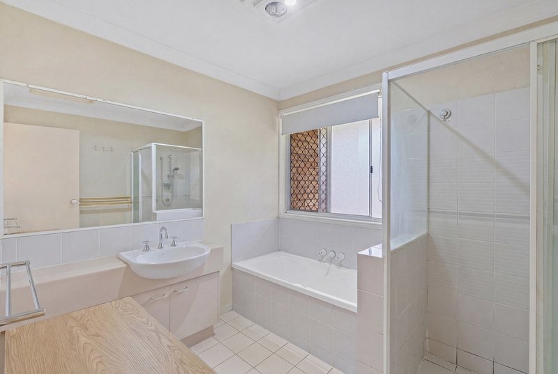 Photo - 34/33 Edmund Rice Drive, Southport QLD 4215 - Image 12