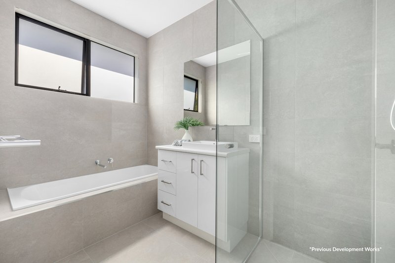 Photo - 3&4/4 Louisa Street, Croydon VIC 3136 - Image 3