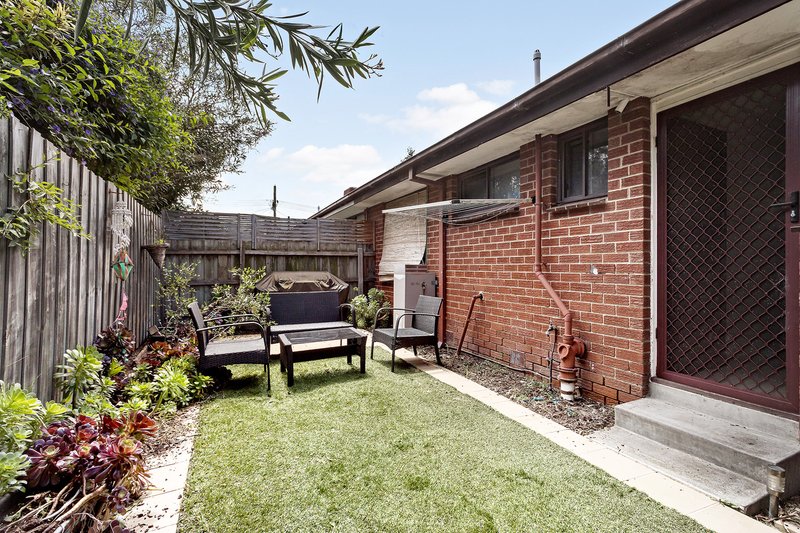 Photo - 3/44 Warren Road, Cheltenham VIC 3192 - Image 4