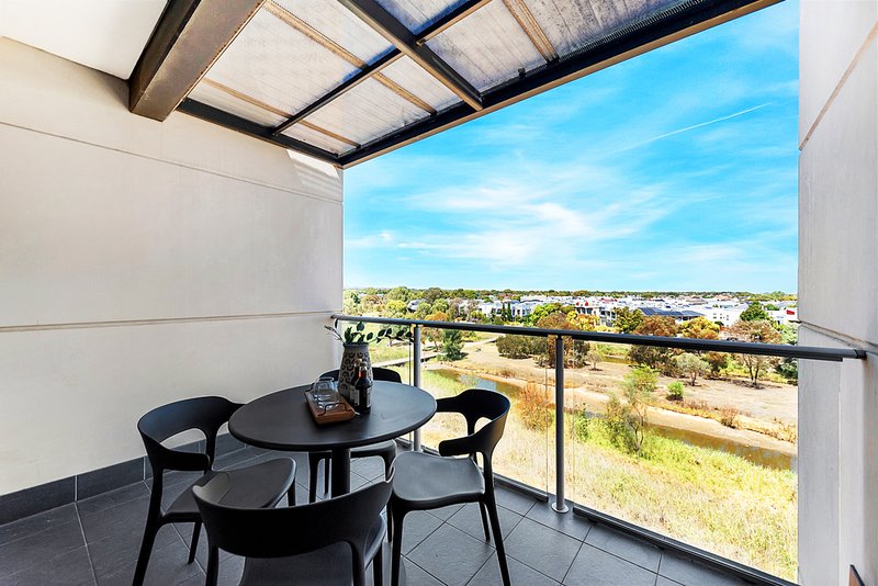 Photo - 34/44-48 Metro Parade, Mawson Lakes SA 5095 - Image 8