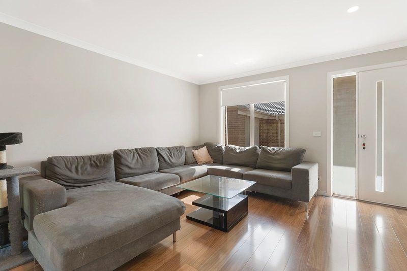 Photo - 3/45 Holts Lane, Darley VIC 3340 - Image 6