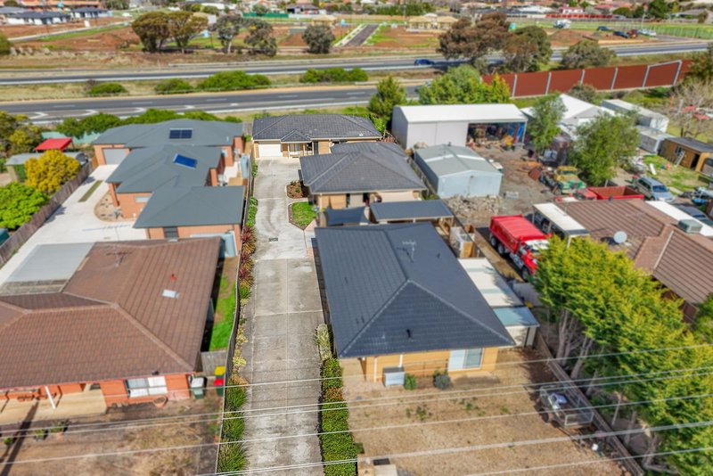 Photo - 3/45 Holts Lane, Darley VIC 3340 - Image 14