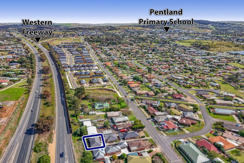 Photo - 3/45 Holts Lane, Darley VIC 3340 - Image 17