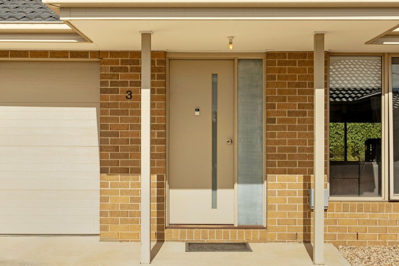 Photo - 3/45 Holts Lane, Darley VIC 3340 - Image 19