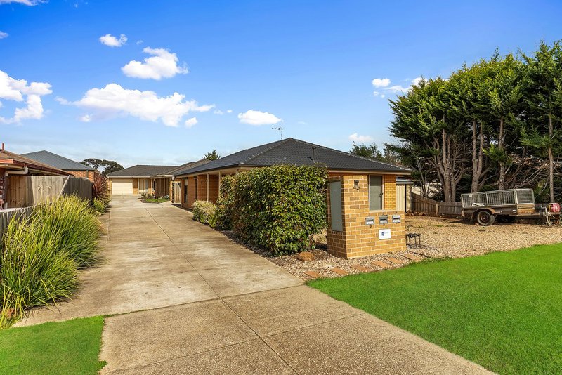 Photo - 3/45 Holts Lane, Darley VIC 3340 - Image 20