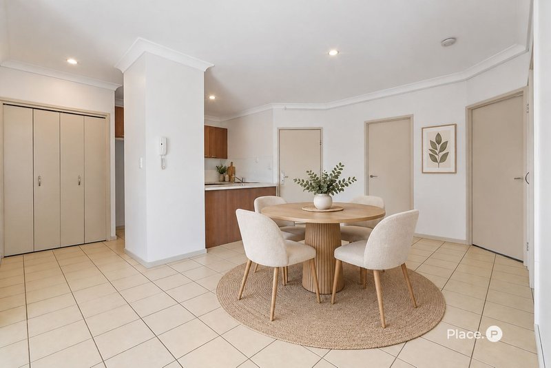 Photo - 3/45 Railway Avenue, Indooroopilly QLD 4068 - Image 4