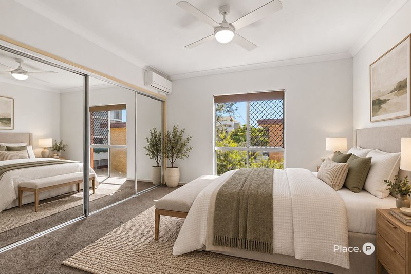 Photo - 3/45 Railway Avenue, Indooroopilly QLD 4068 - Image 10